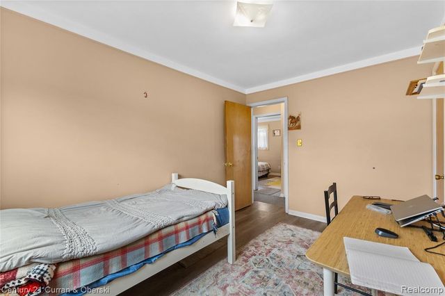 8605 Dixie Lane, Dearborn Heights, MI 48127