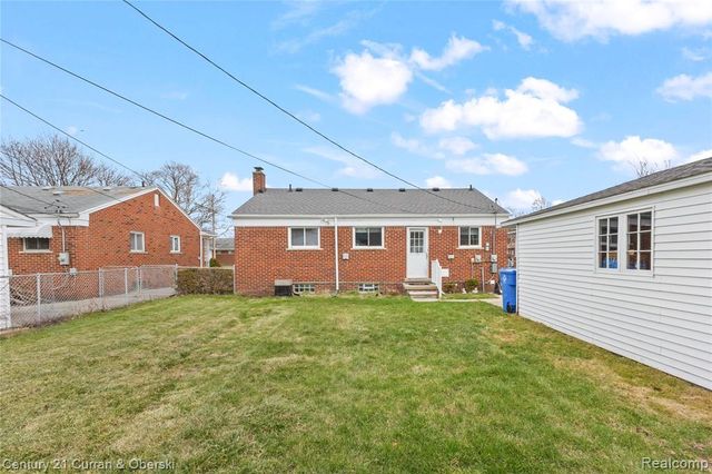 8605 Dixie Lane, Dearborn Heights, MI 48127