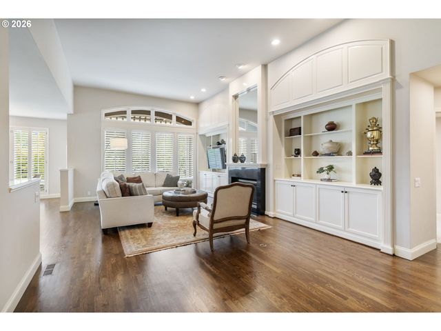 15200 Nw ABERDEEN Dr, Portland, OR 97229