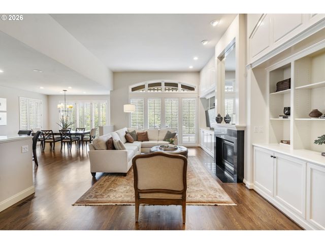 15200 Nw ABERDEEN Dr, Portland, OR 97229