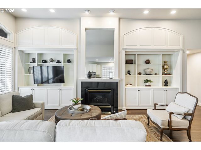 15200 Nw ABERDEEN Dr, Portland, OR 97229