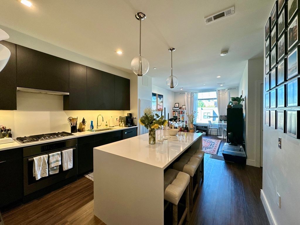 99 Sumner St U305, Boston, MA 02128