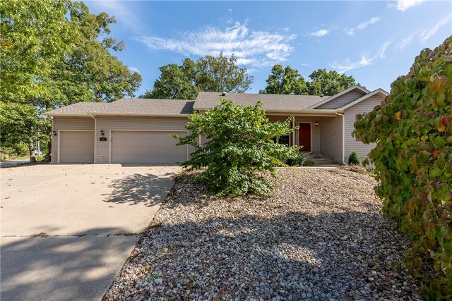 1 Portland Circle, Bella Vista, AR 72714