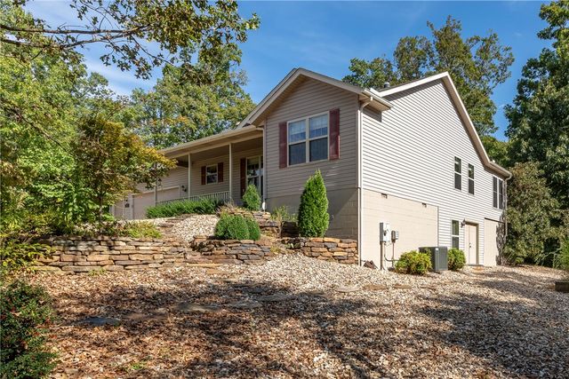 1 Portland Circle, Bella Vista, AR 72714