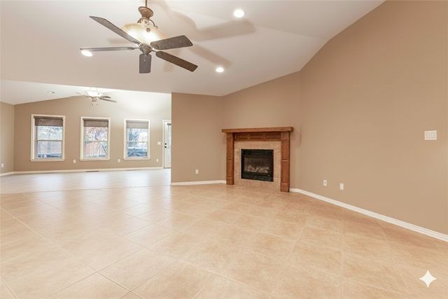 1 Portland Circle, Bella Vista, AR 72714