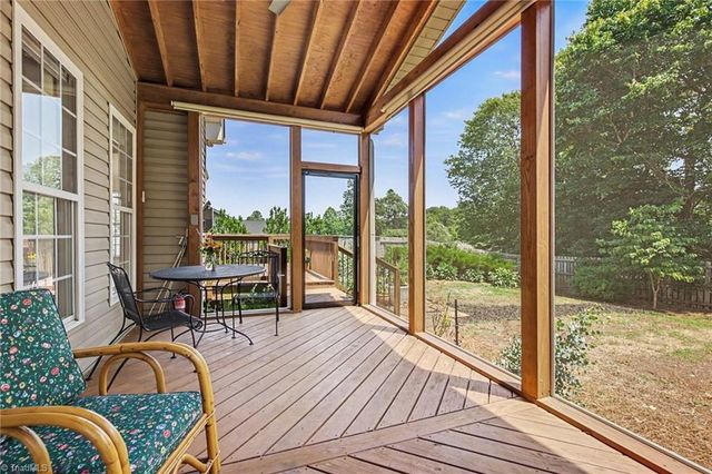 1644 Finwick Drive, Pfafftown, NC 27040