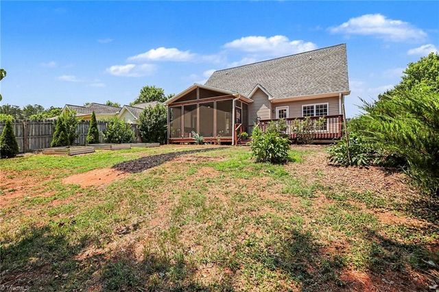1644 Finwick Drive, Pfafftown, NC 27040