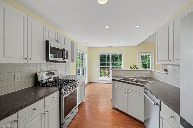 1644 Finwick Drive, Pfafftown, NC 27040