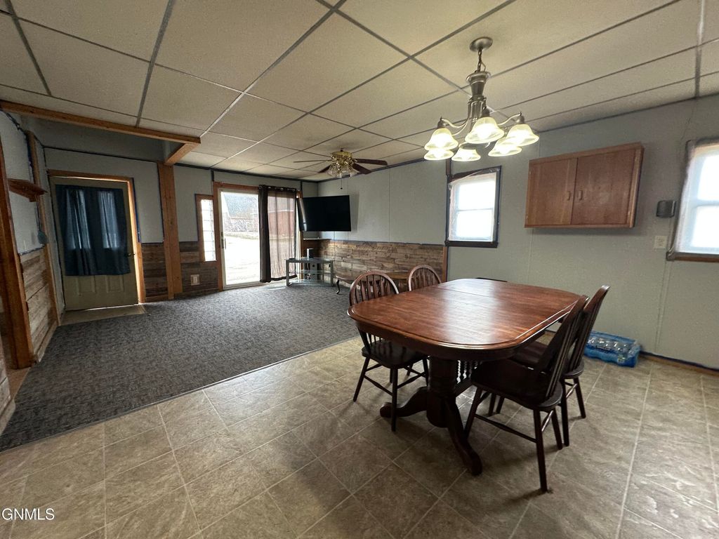 115 1st Avenue NW, Streeter, ND 58483 photo 7