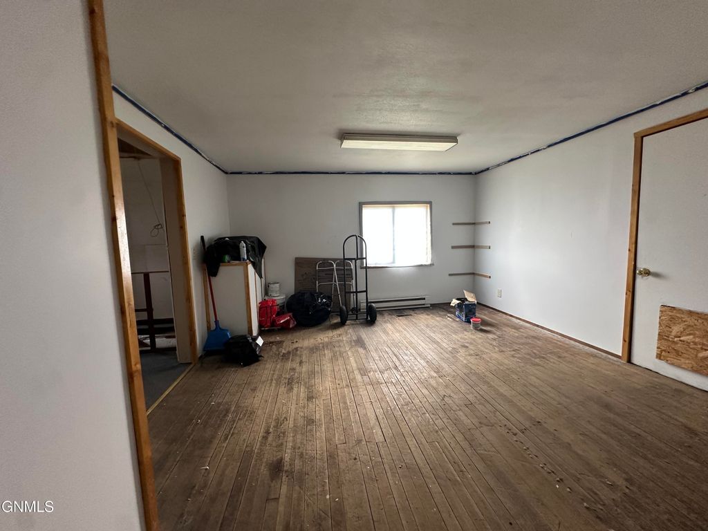 115 1st Avenue NW, Streeter, ND 58483 photo 9