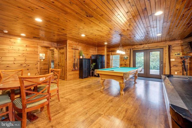 259 LOG HOME PL, Stanley, VA 22851