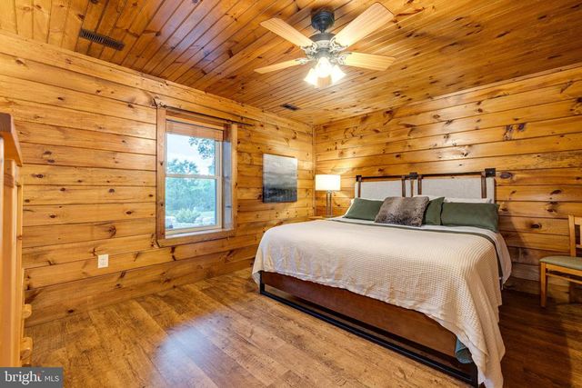 259 LOG HOME PL, Stanley, VA 22851