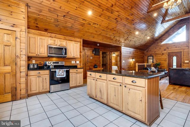 259 LOG HOME PL, Stanley, VA 22851