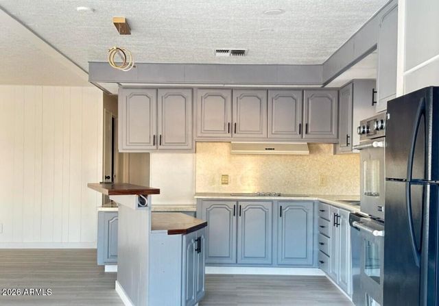 9409 E NAVAJO Place, Sun Lakes, AZ 85248