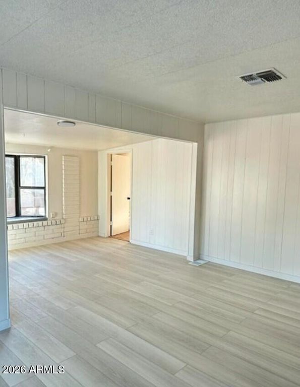 Image 11 of property listing at 9409 E NAVAJO Place, Sun Lakes, AZ 85248