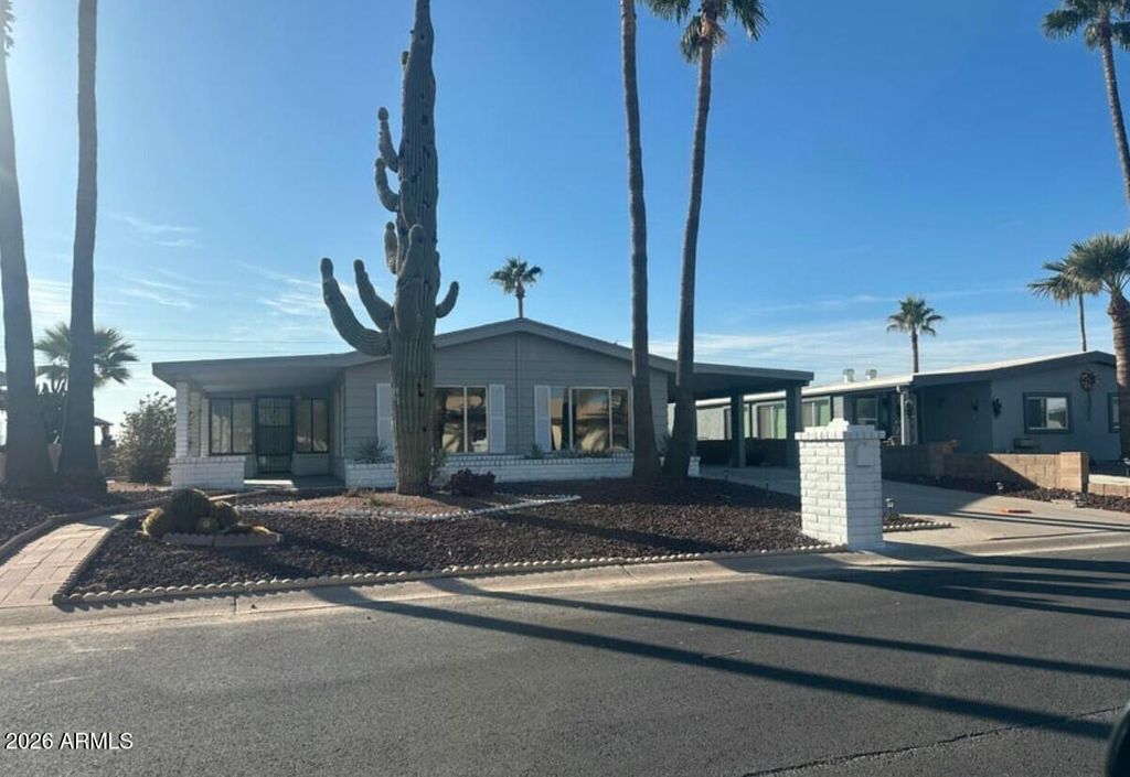 Image 3 of property listing at 9409 E NAVAJO Place, Sun Lakes, AZ 85248