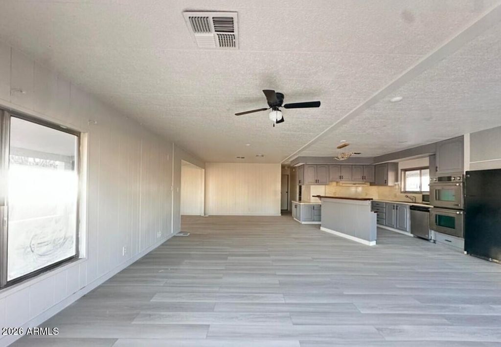 Image 7 of property listing at 9409 E NAVAJO Place, Sun Lakes, AZ 85248