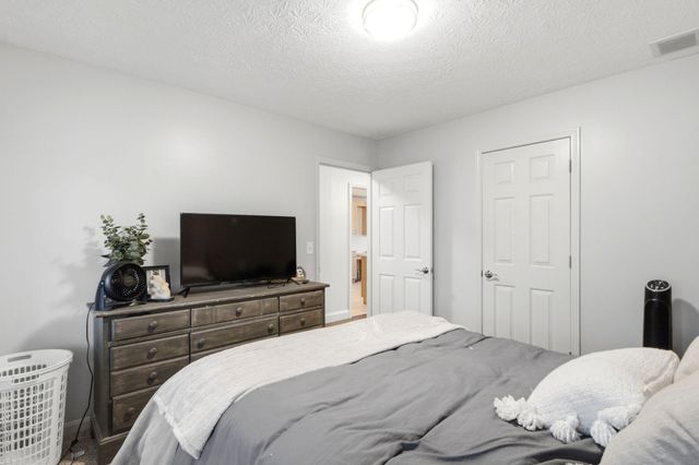 2504 Worthington Drive 2504 Worthington Drive, Troy, OH 45373