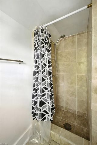 6262 Alexander ST, Norfolk, VA 23513