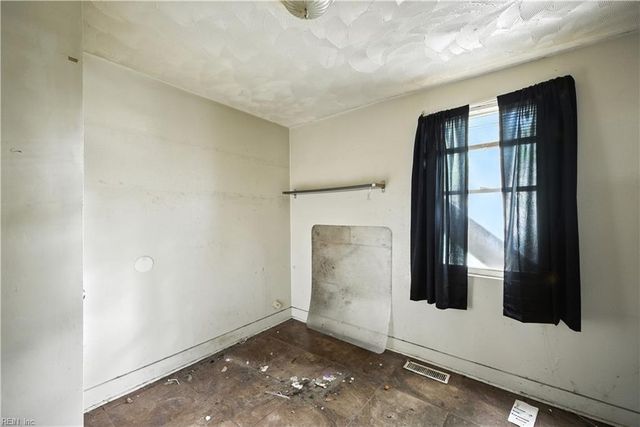 6262 Alexander ST, Norfolk, VA 23513