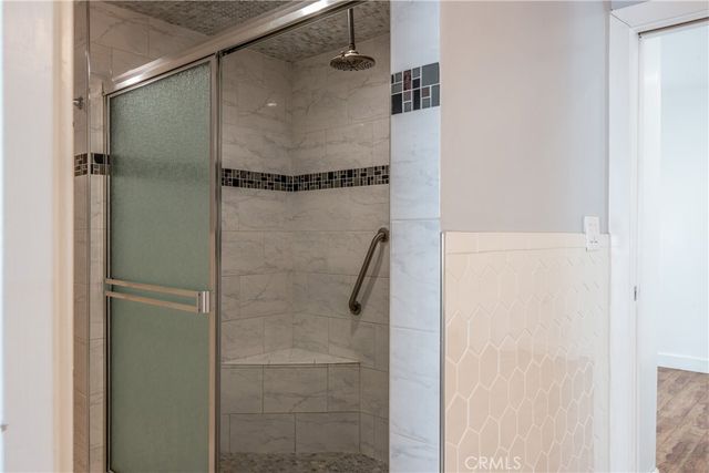 1125 N Heliotrope Drive, Los Angeles, CA 90029