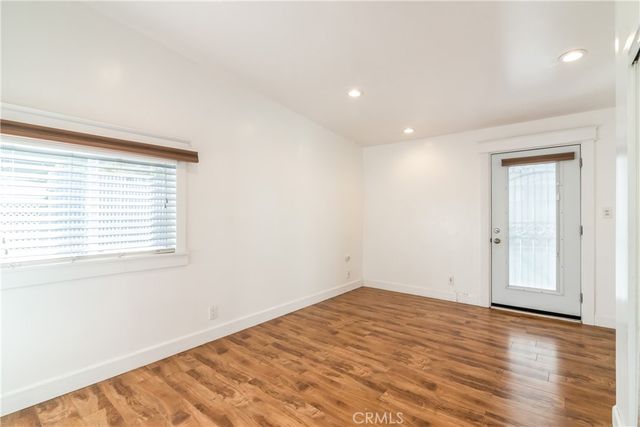 1125 N Heliotrope Drive, Los Angeles, CA 90029
