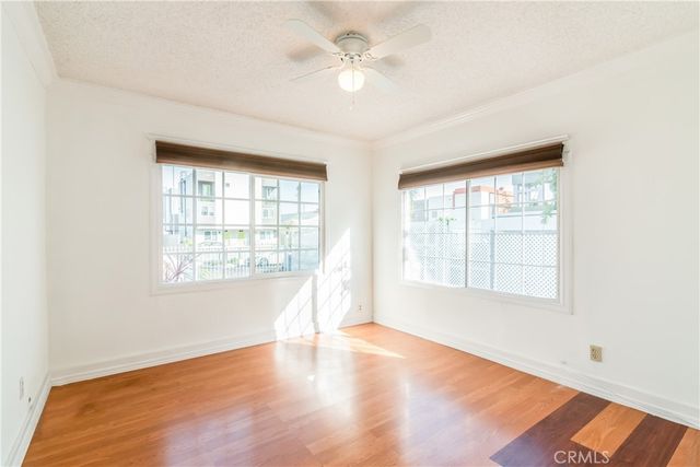 1125 N Heliotrope Drive, Los Angeles, CA 90029