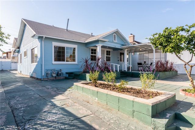 1125 N Heliotrope Drive, Los Angeles, CA 90029
