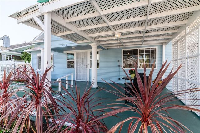1125 N Heliotrope Drive, Los Angeles, CA 90029