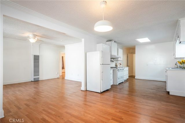 1125 N Heliotrope Drive, Los Angeles, CA 90029