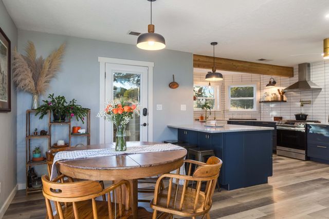 711 Tierra Alegre Court, Tijeras, NM 87059