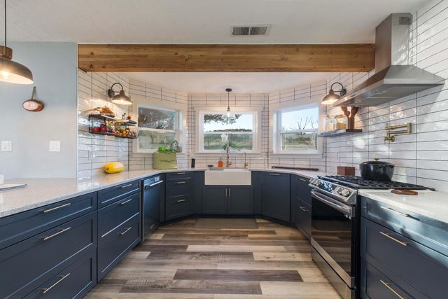 711 Tierra Alegre Court, Tijeras, NM 87059