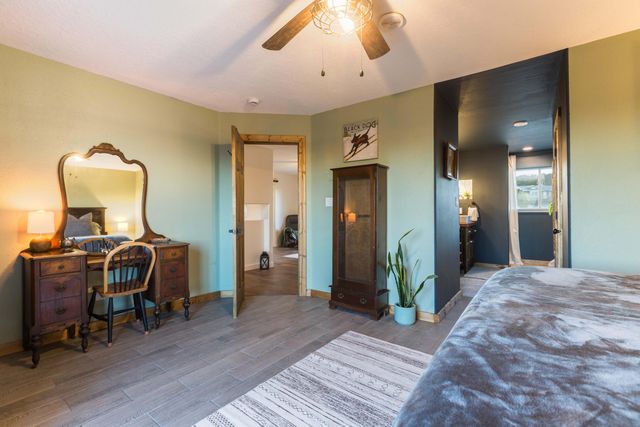 711 Tierra Alegre Court, Tijeras, NM 87059