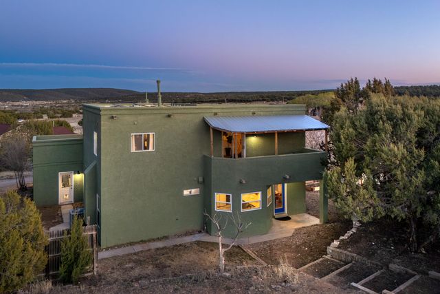 711 Tierra Alegre Court, Tijeras, NM 87059