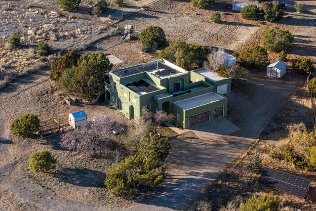 711 Tierra Alegre Court, Tijeras, NM 87059