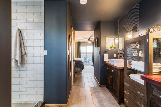 711 Tierra Alegre Court, Tijeras, NM 87059