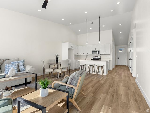 2040 W 320 S, Hurricane, UT 84737