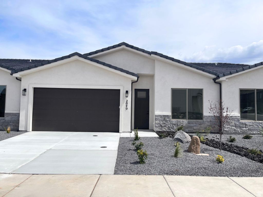 2040 W 320 S, Hurricane, UT 84737