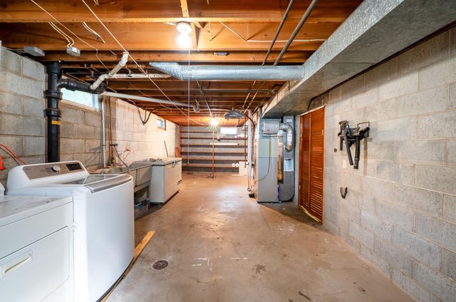 1450 Wesley Avenue, Muskegon, MI 49442