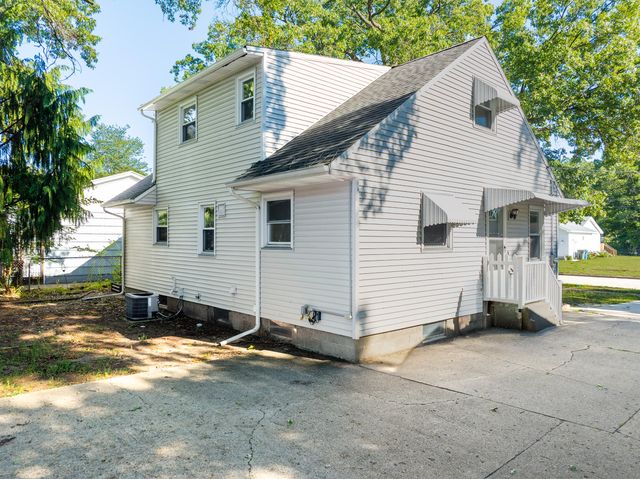 1450 Wesley Avenue, Muskegon, MI 49442