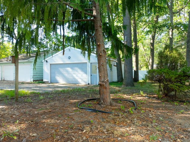 1450 Wesley Avenue, Muskegon, MI 49442