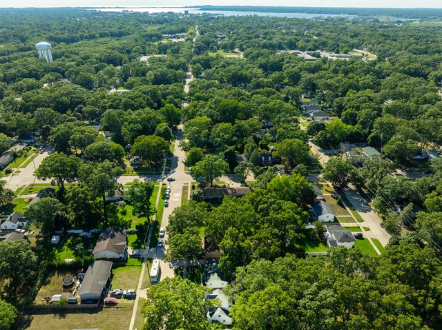 1450 Wesley Avenue, Muskegon, MI 49442