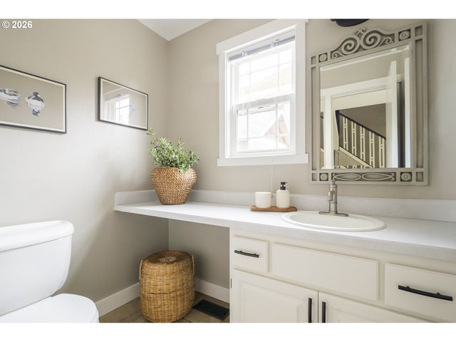 2417 Ne 148TH St, Vancouver, WA 98686