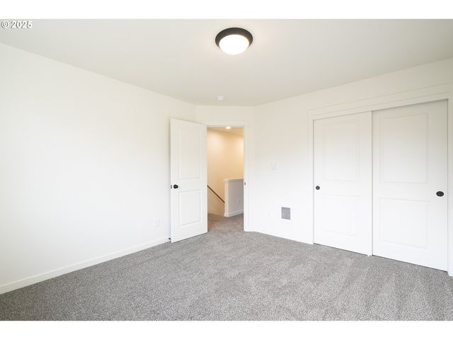 14718 Se POWELL Blvd, Portland, OR 97236