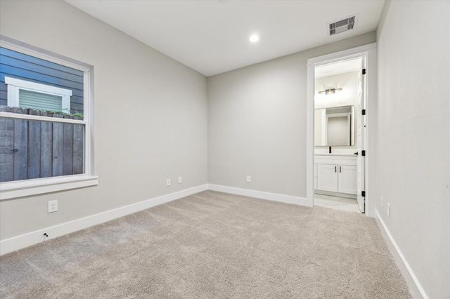 812 Thornton Street A, Houston, TX 77018