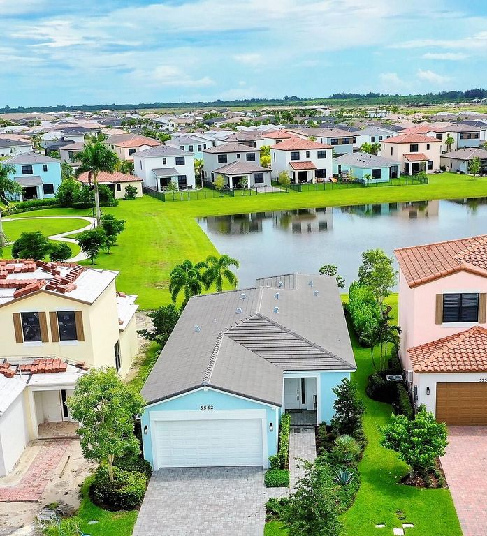 5562 Starfish Road, Westlake, FL 33470