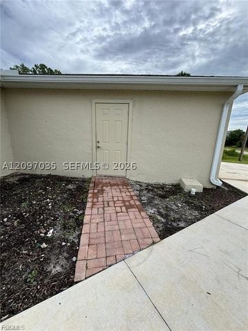 2614 27th ST W, Lehigh Acres, FL 33971