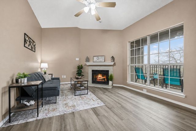 4113 Esters Road 609, Irving, TX 75038