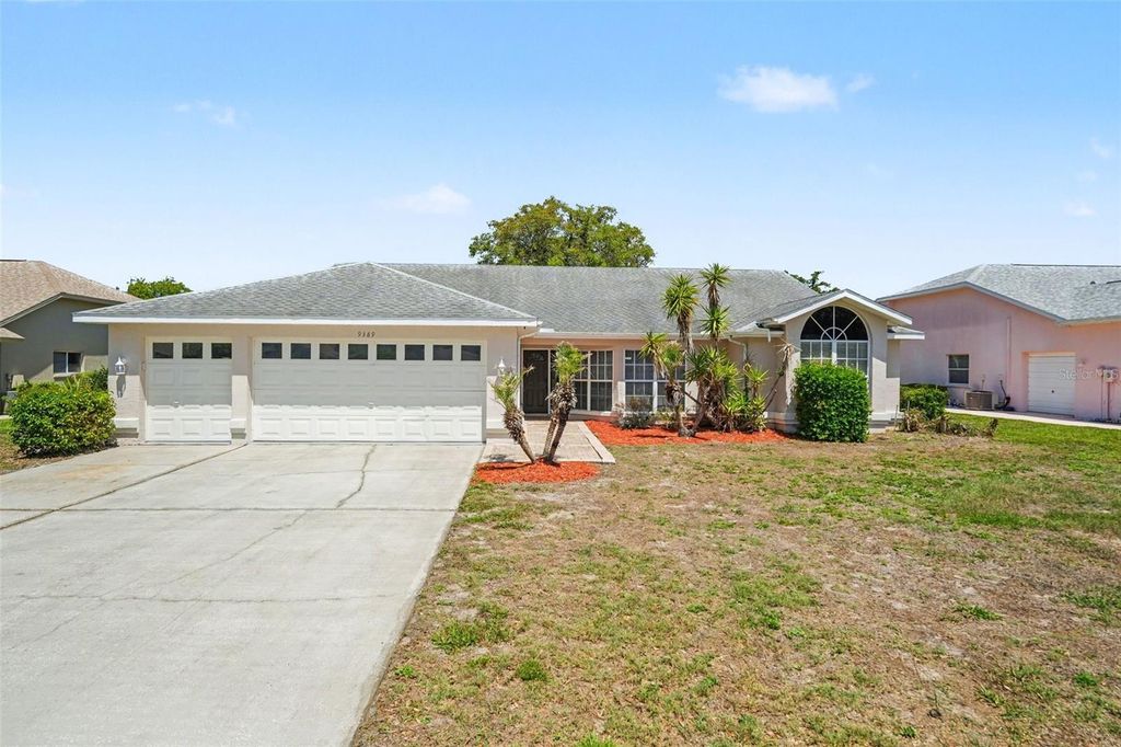 9389 FOX HOLLOW LANE, Weeki Wachee, FL 34613