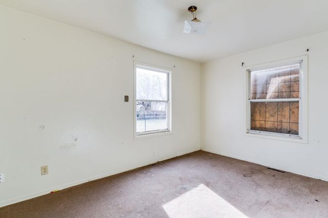 833 N Poplar, Wichita, KS 67214